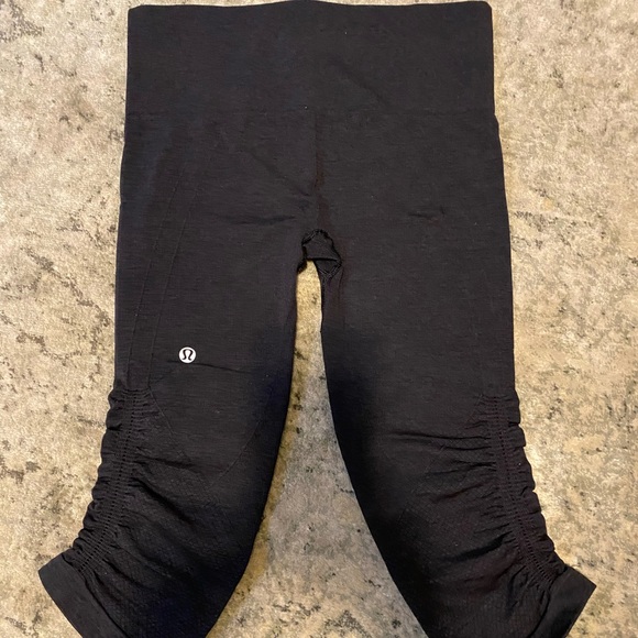 🍋 Lululemon In the Flow crop size 4 - Picture 6 of 7